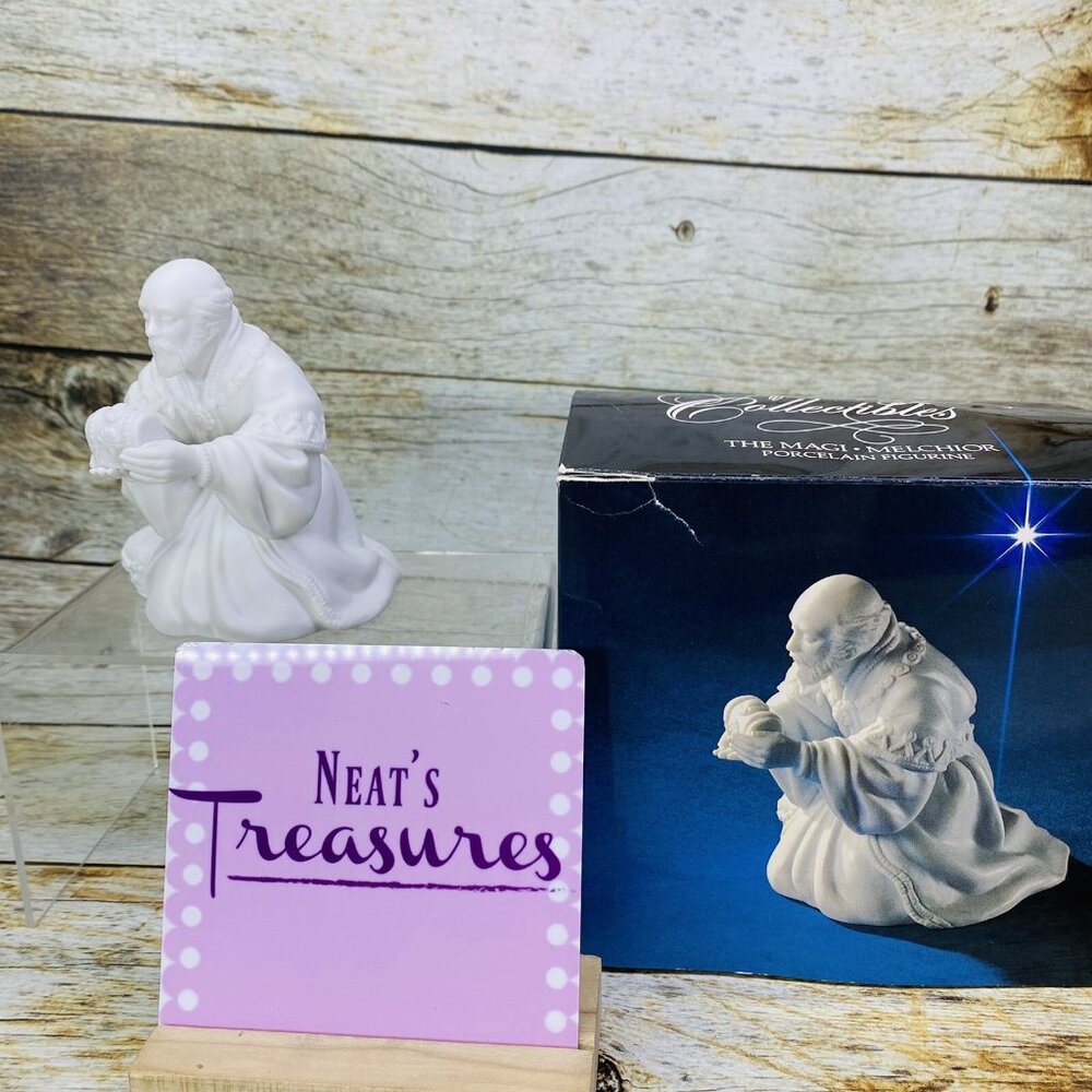 1982 Avon Nativity Collectibles THE MAGI MELCHIOR Porcelain White Figurine Boxed
